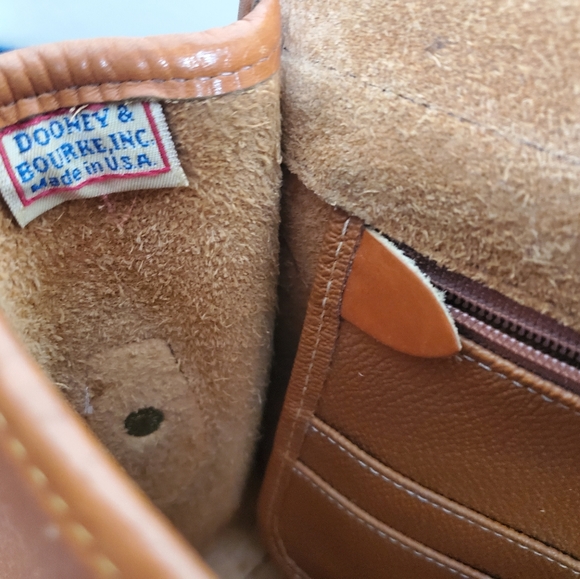 Vintage Dooney and Bourke All-Weather Leather - Picture 4 of 7
